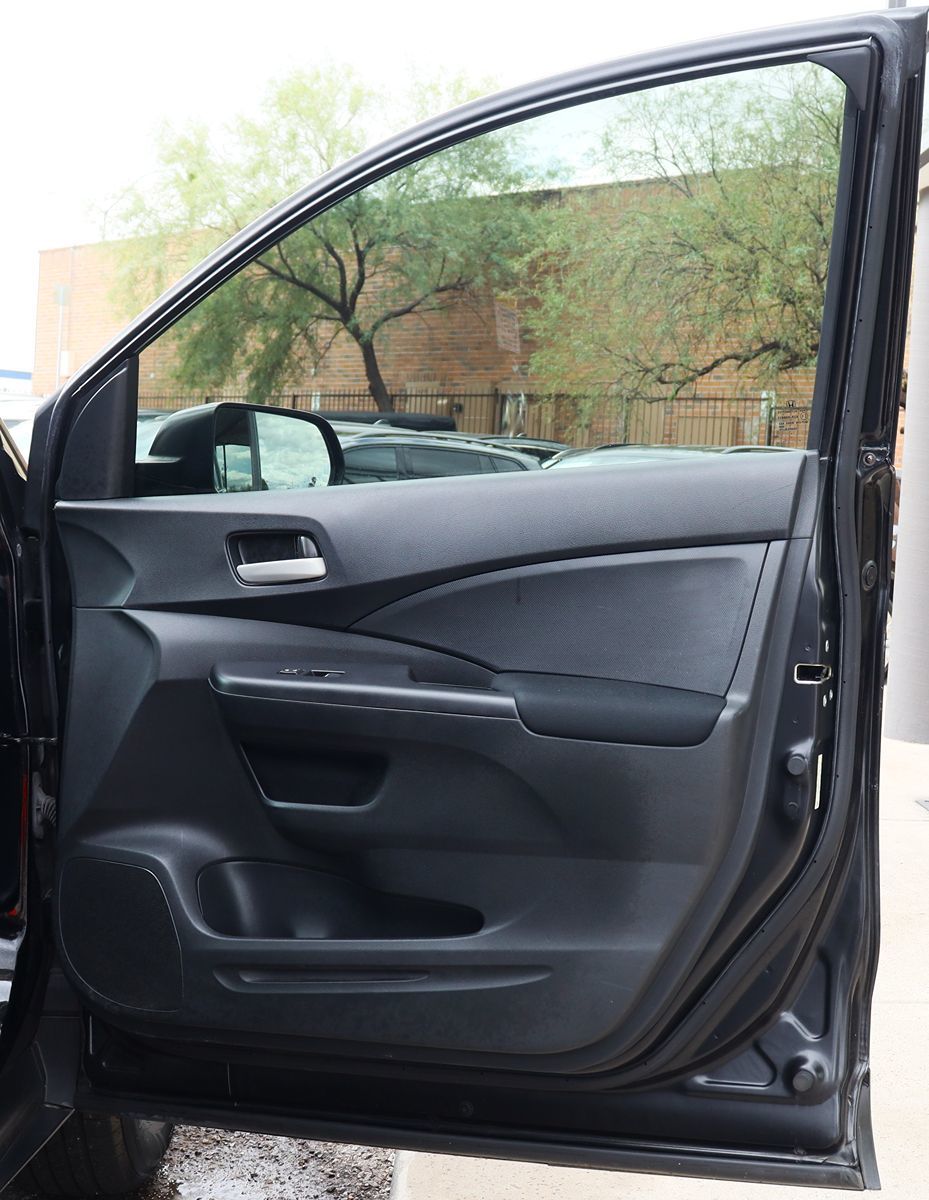 2013 Honda CR-V LX photo 29