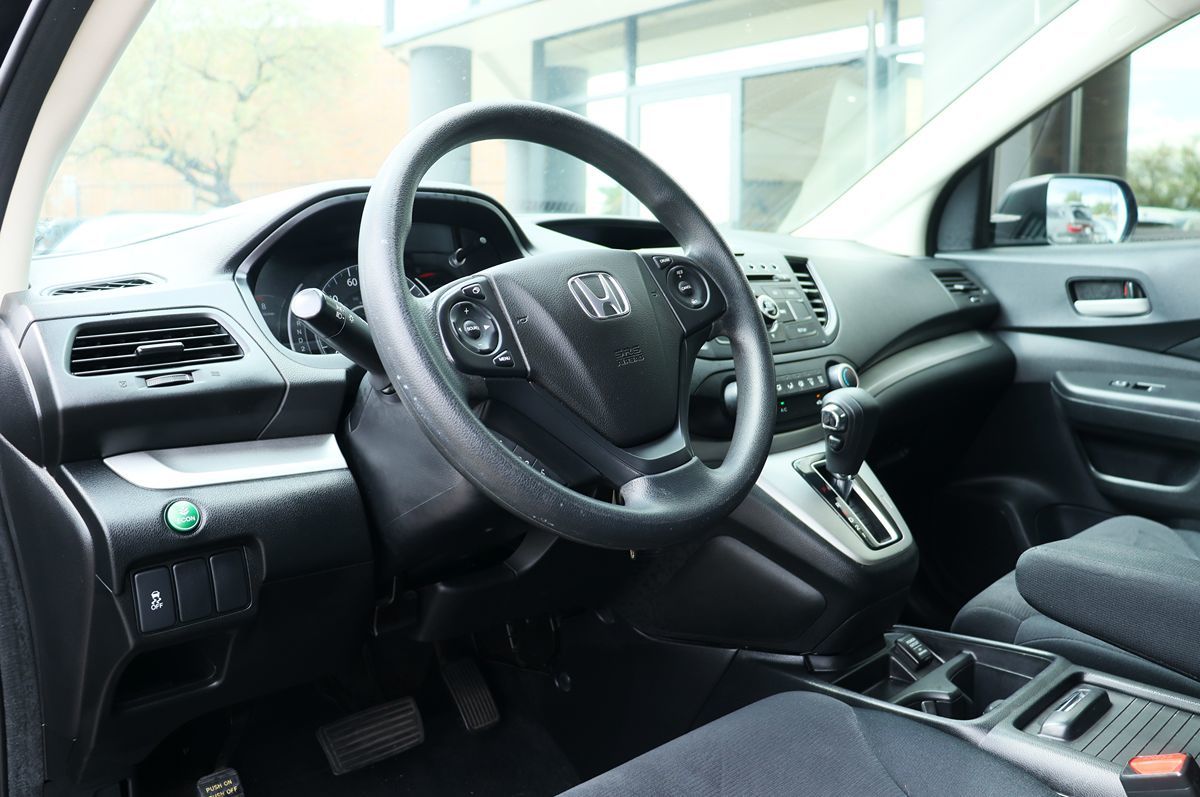 2013 Honda CR-V LX photo 34
