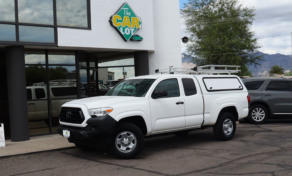 2022 Toyota Tacoma SR photo 2
