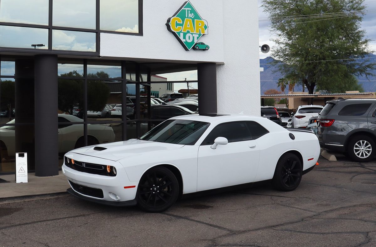 2022 Dodge Challenger GT photo 2