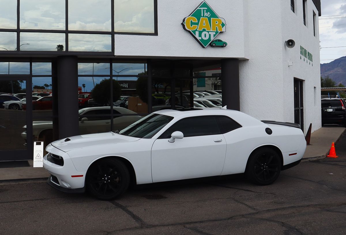 2022 Dodge Challenger GT photo 3
