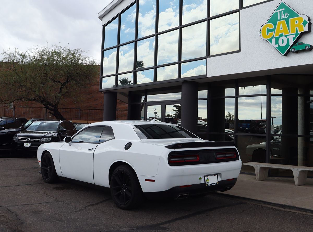 2022 Dodge Challenger GT photo 8