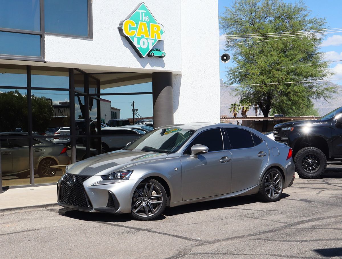 2018 Lexus IS 300 photo 2