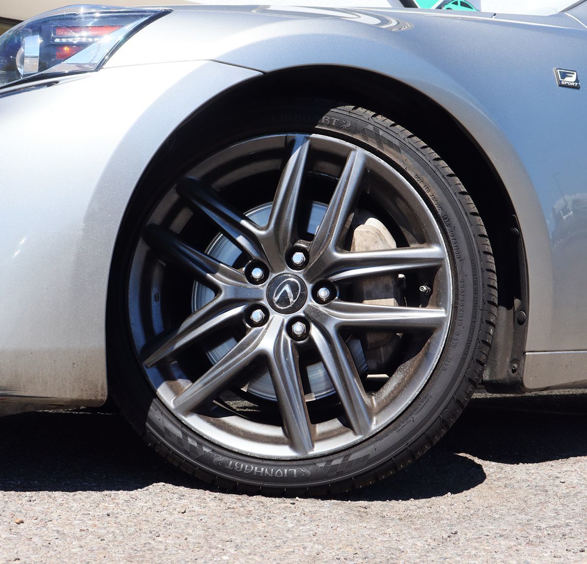 2018 Lexus IS 300 photo 4