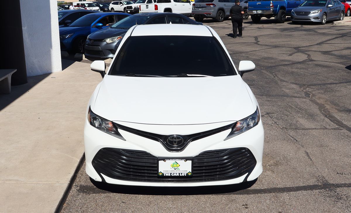 2020 Toyota Camry LE photo 15