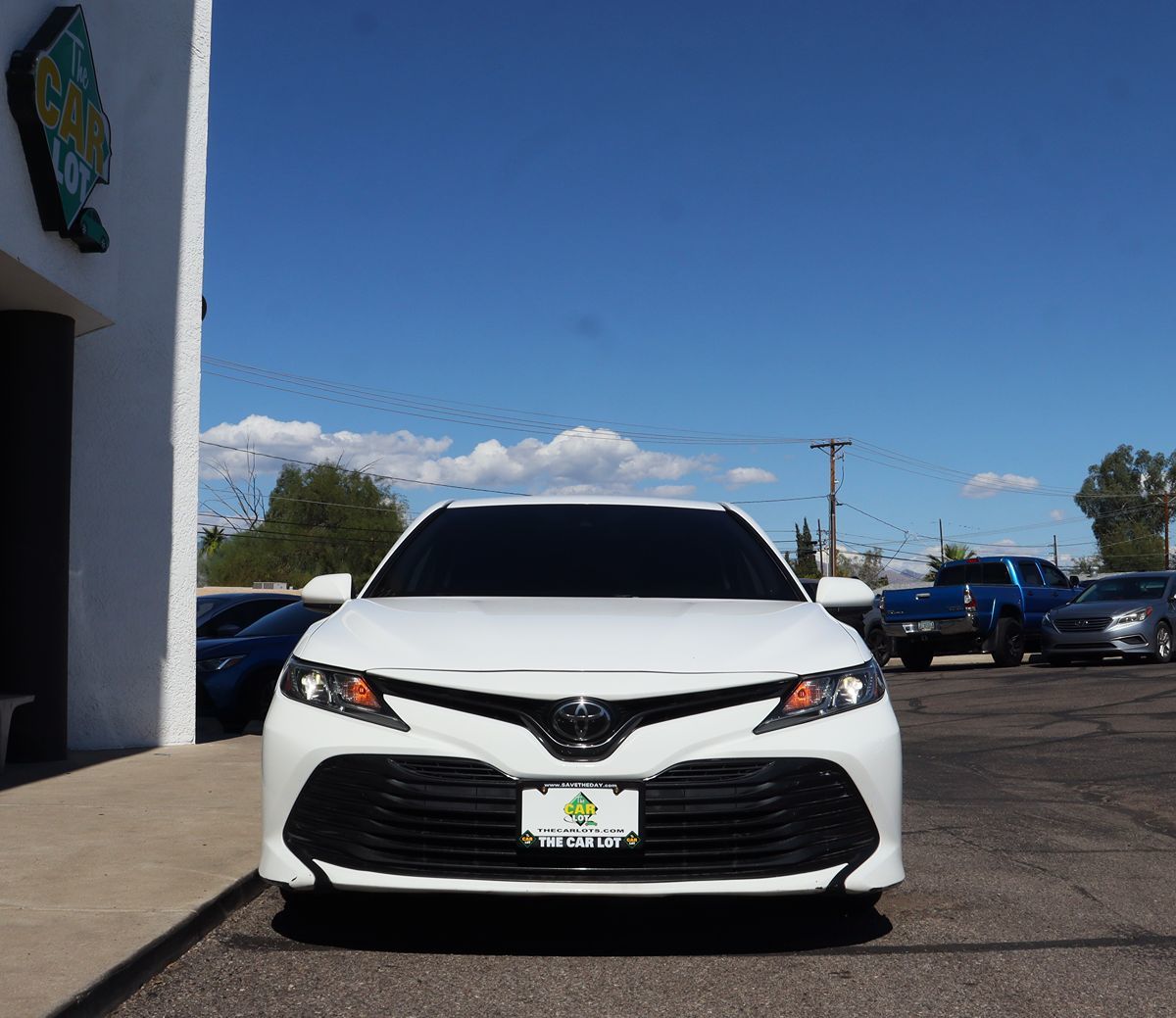 2020 Toyota Camry LE photo 16