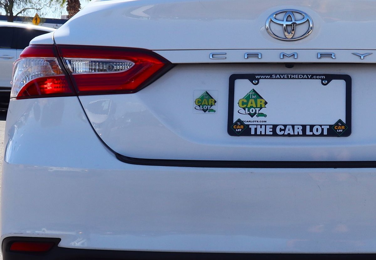 2020 Toyota Camry LE photo 19