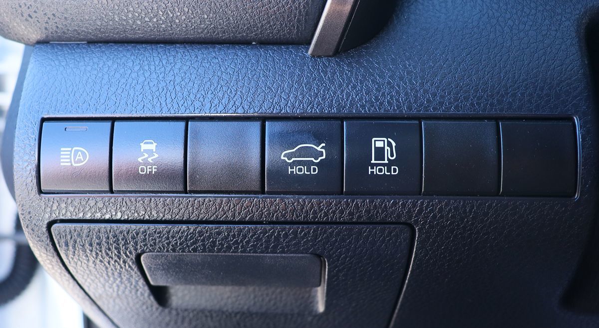2020 Toyota Camry LE photo 36