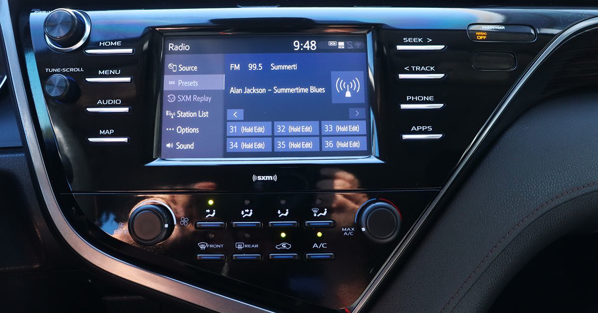 2020 Toyota Camry LE photo 40