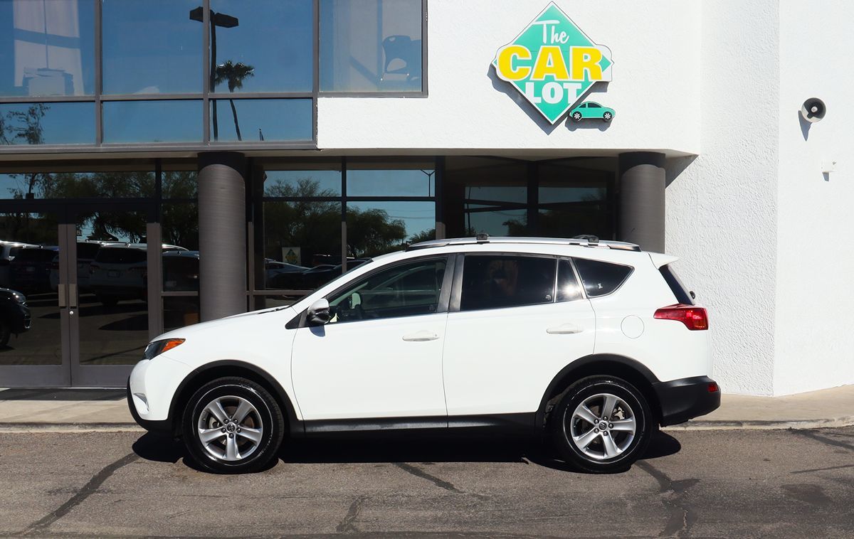 2015 Toyota RAV4 XLE photo 7