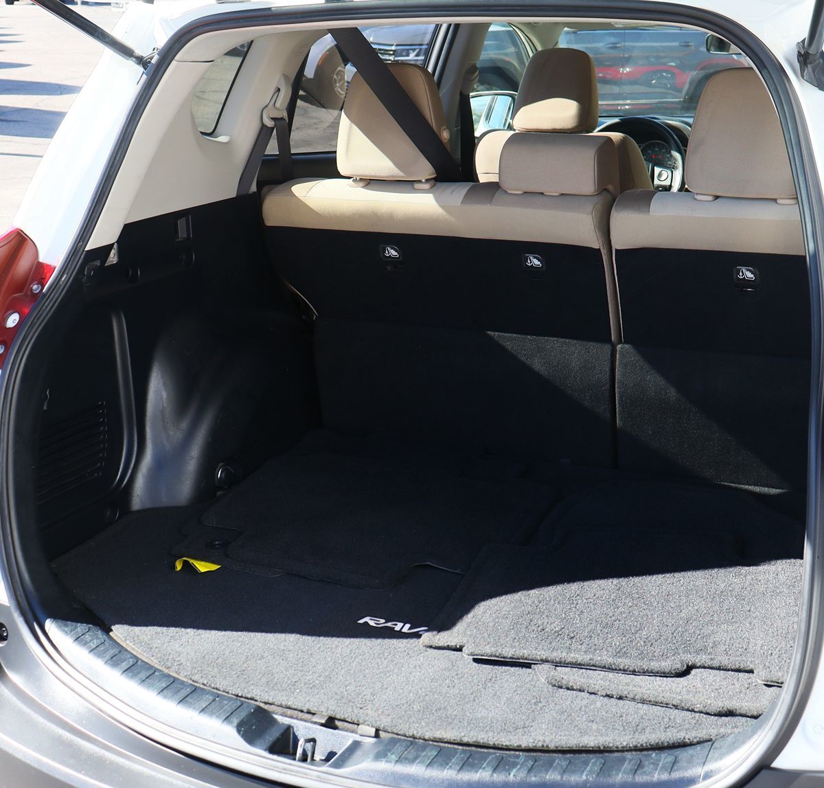 2015 Toyota RAV4 XLE photo 20