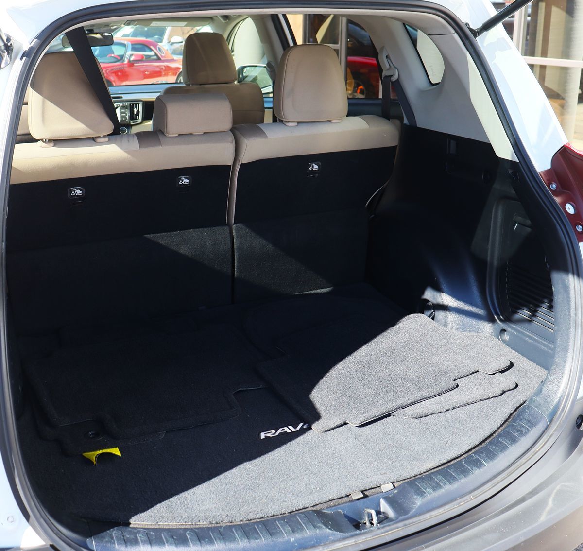 2015 Toyota RAV4 XLE photo 21
