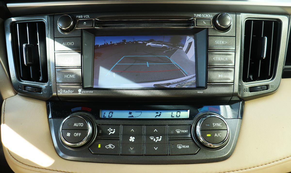 2015 Toyota RAV4 XLE photo 43