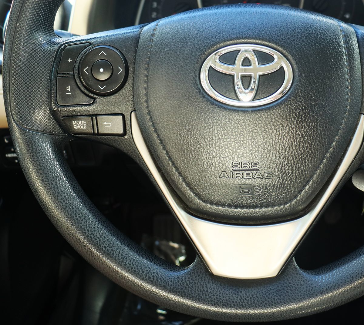2015 Toyota RAV4 XLE photo 46