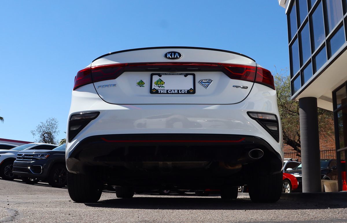 2021 Kia Forte GT-Line photo 11