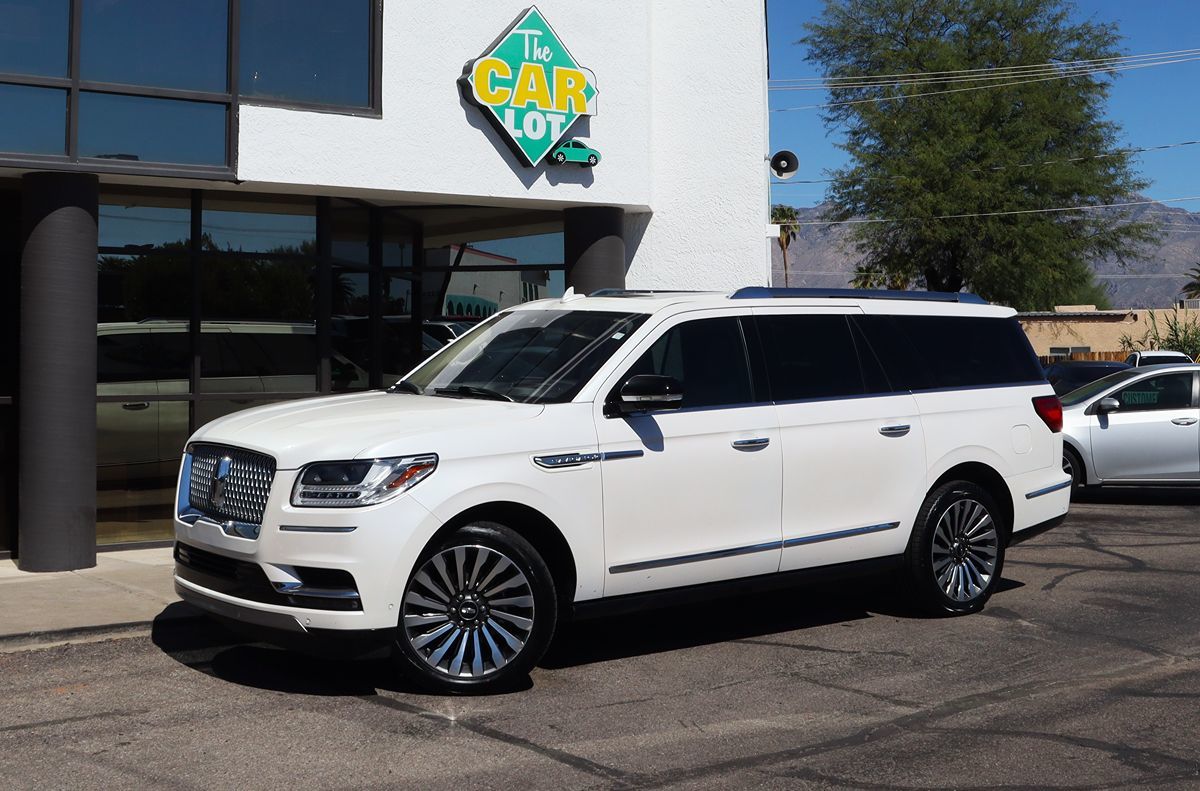 2019 Lincoln Navigator L Reserve photo 2