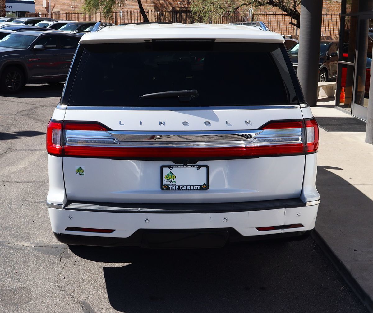 2019 Lincoln Navigator L Reserve photo 9