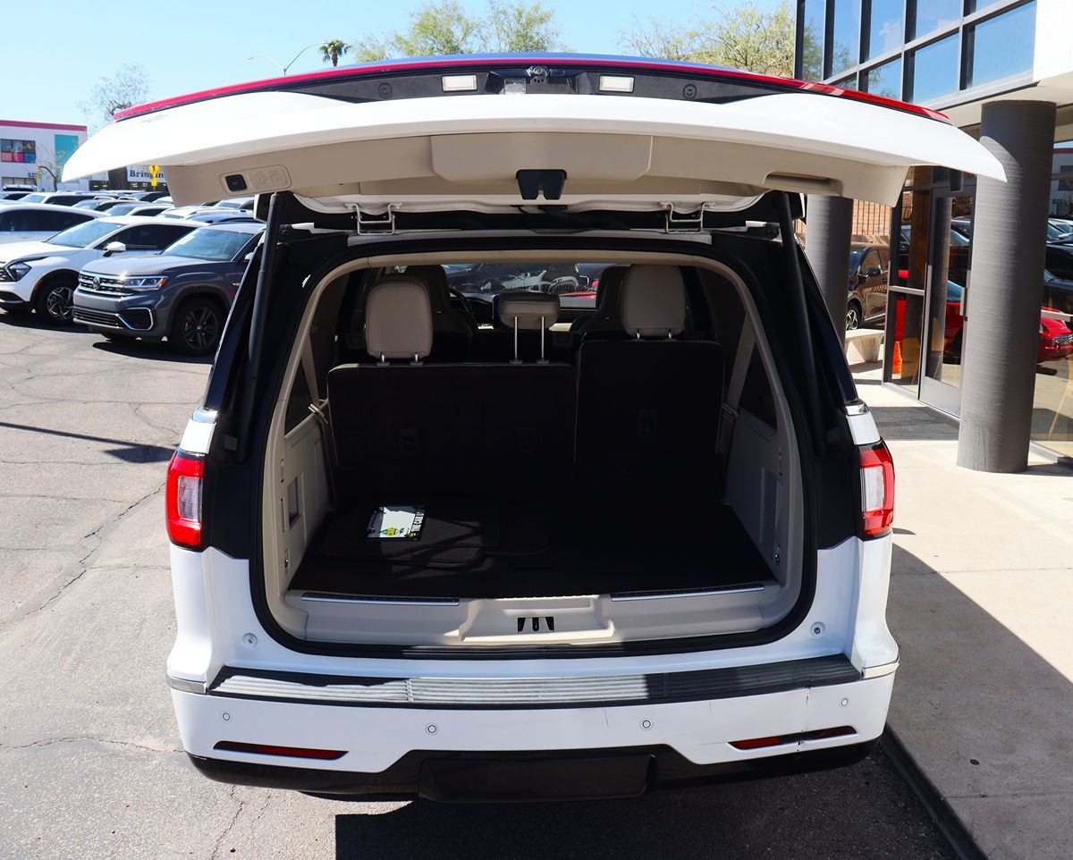 2019 Lincoln Navigator L Reserve photo 21