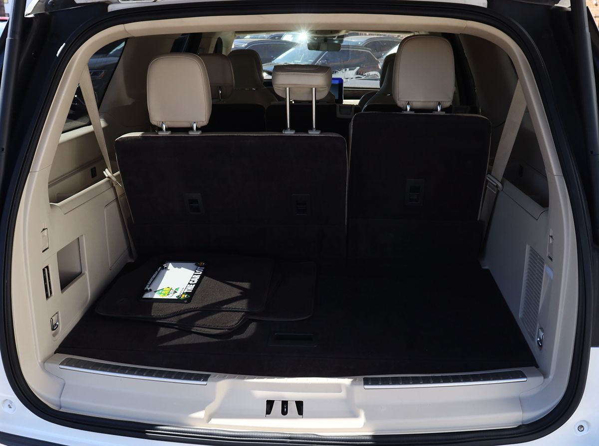 2019 Lincoln Navigator L Reserve photo 24