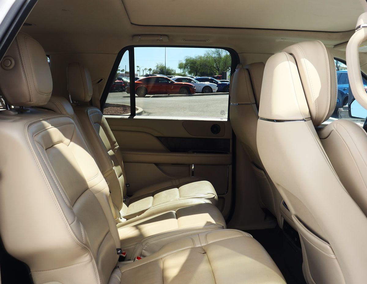 2019 Lincoln Navigator L Reserve photo 29