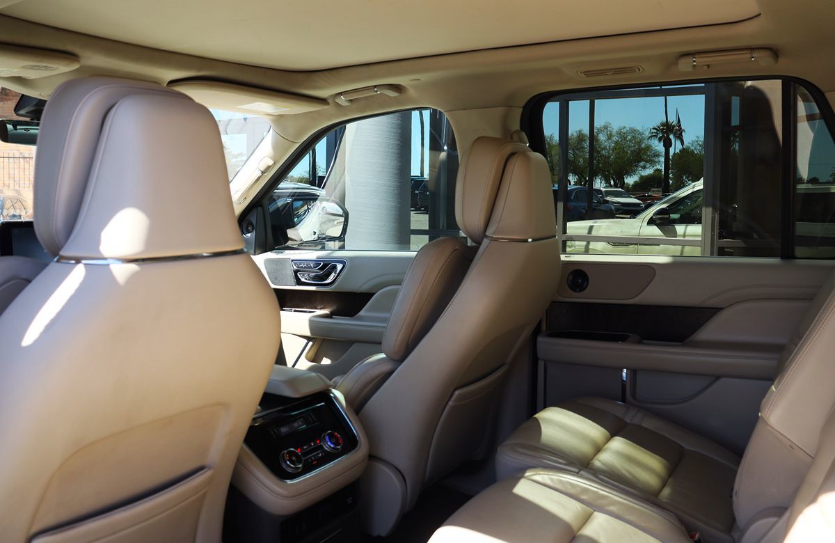 2019 Lincoln Navigator L Reserve photo 35