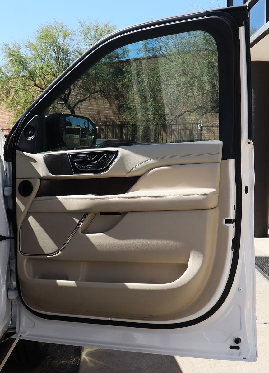 2019 Lincoln Navigator L Reserve photo 36