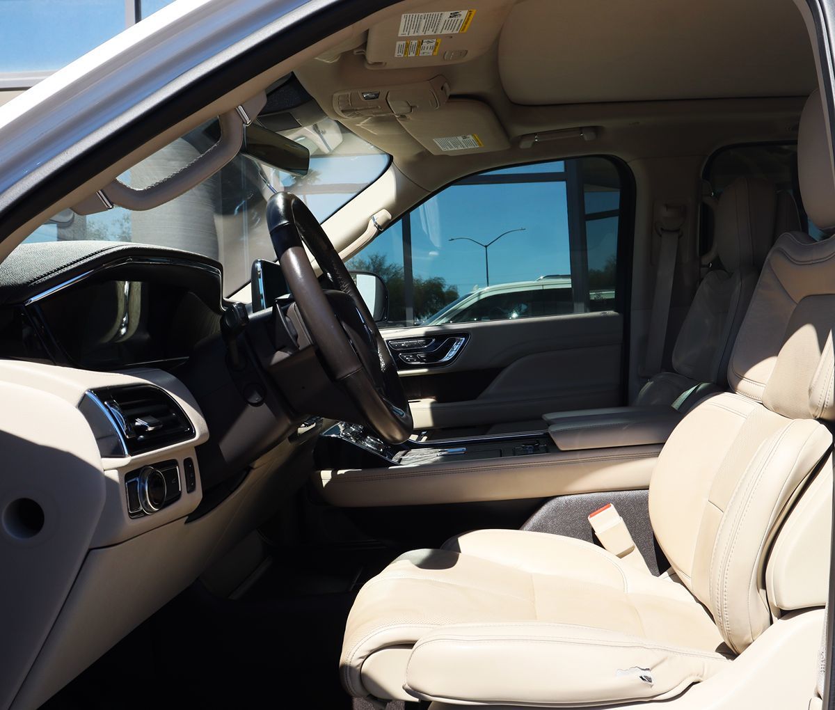 2019 Lincoln Navigator L Reserve photo 39