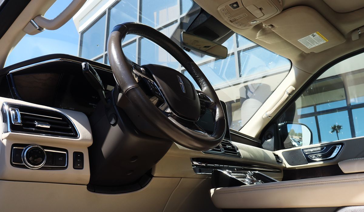 2019 Lincoln Navigator L Reserve photo 41
