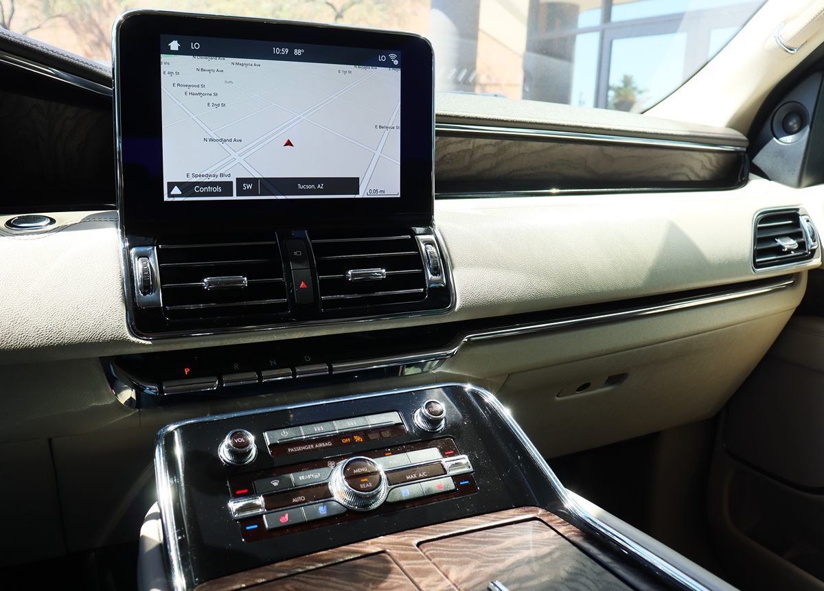 2019 Lincoln Navigator L Reserve photo 43