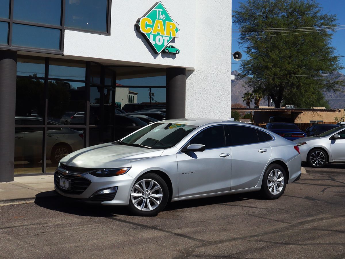2022 Chevrolet Malibu 1LT photo 2