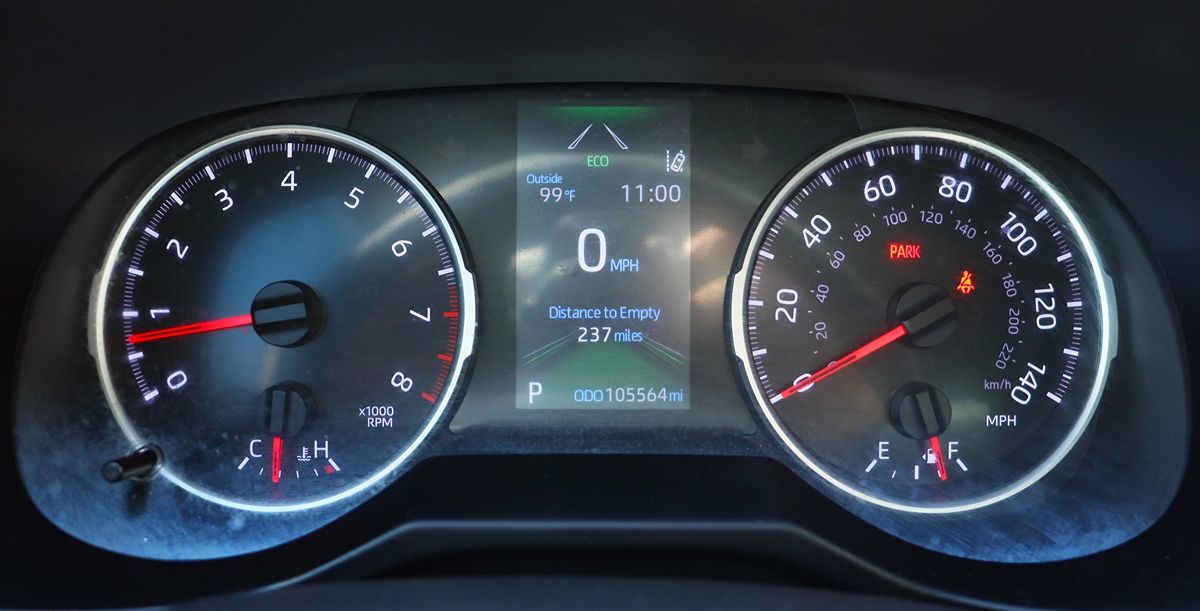 2020 Toyota RAV4 LE photo 35
