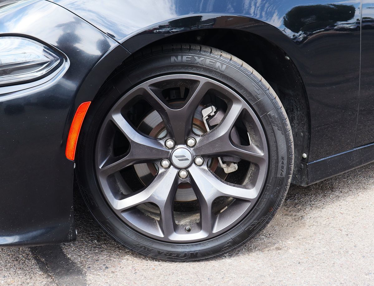 2019 Dodge Charger GT photo 3