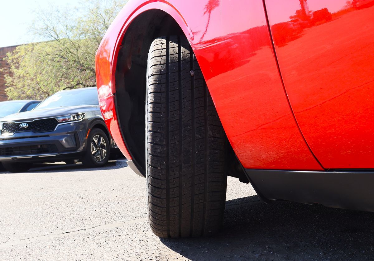 2023 Dodge Challenger SXT photo 2