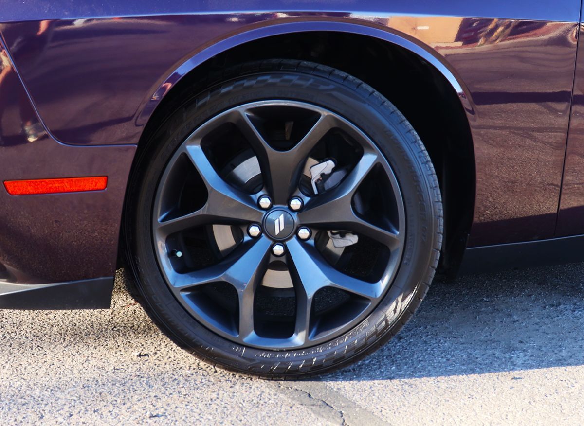 2020 Dodge Challenger SXT photo 3