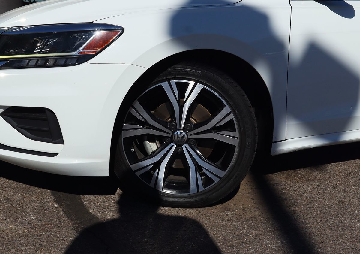 2022 Volkswagen Passat 2.0T SE photo 4