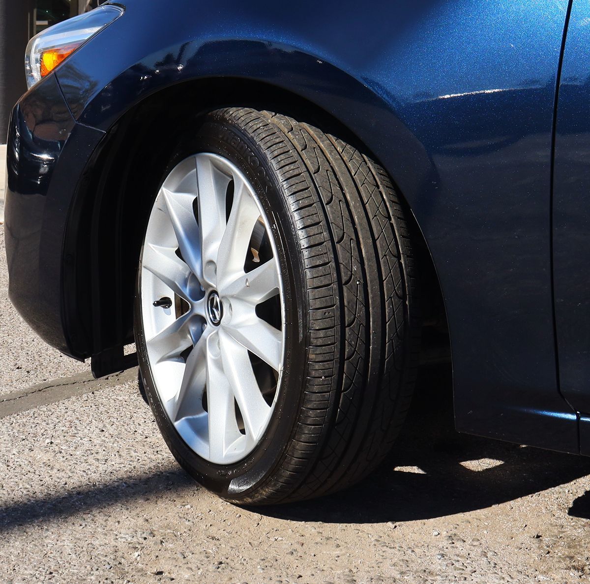 2017 Mazda Mazda3 Grand Touring photo 4