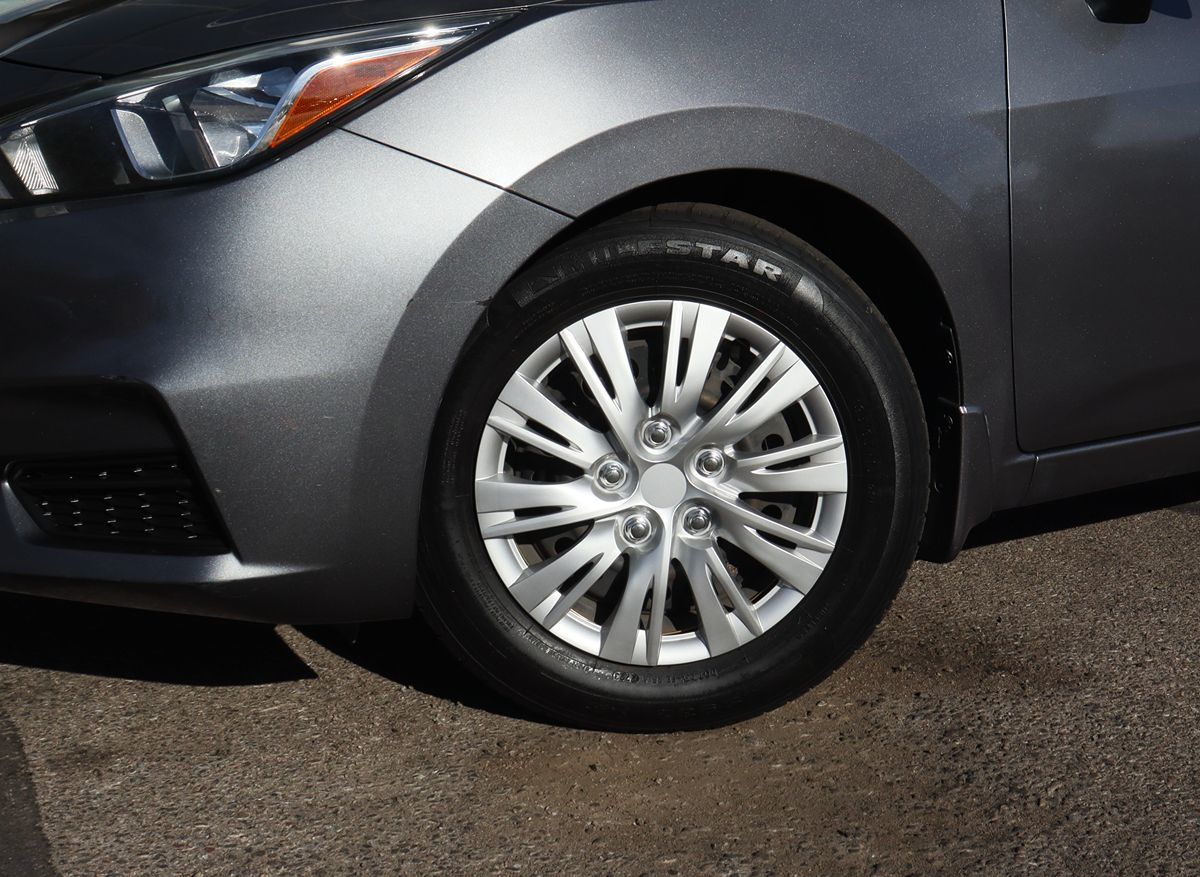 2020 Nissan Versa S photo 2