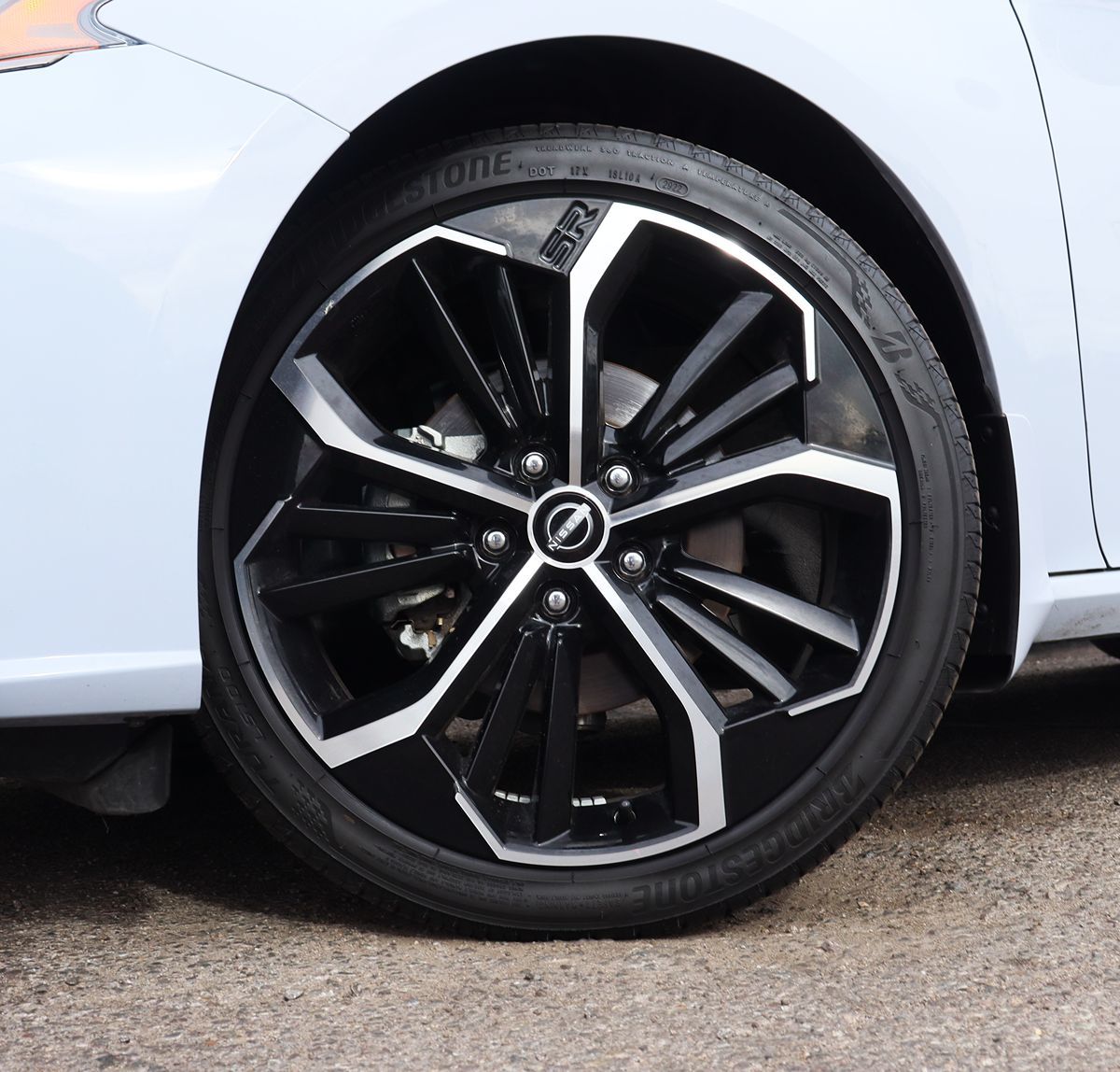 2023 Nissan Altima 2.5 SR photo 2