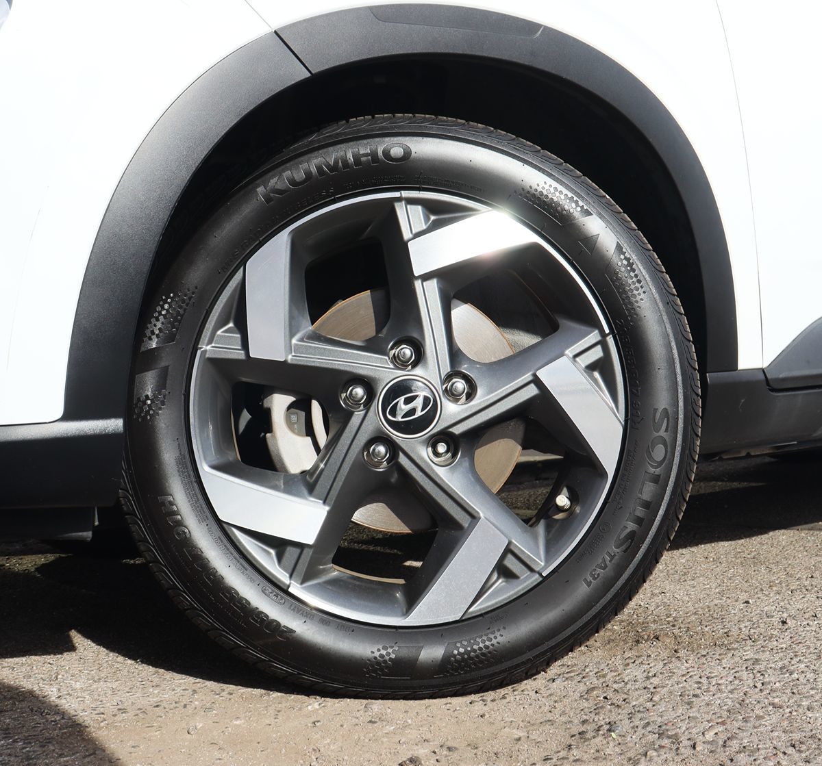 2021 Hyundai Venue SEL Denim photo 3