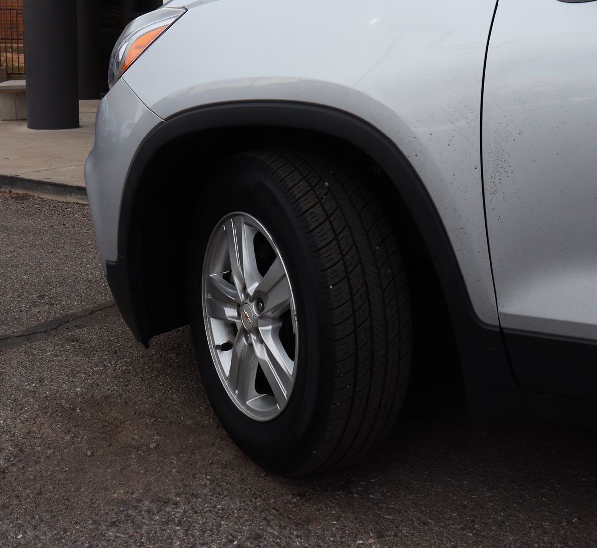 2020 Chevrolet Trax LT photo 3