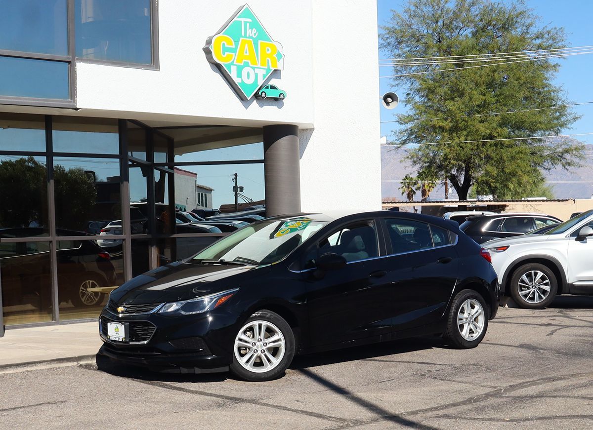 2018 Chevrolet Cruze LT photo 3