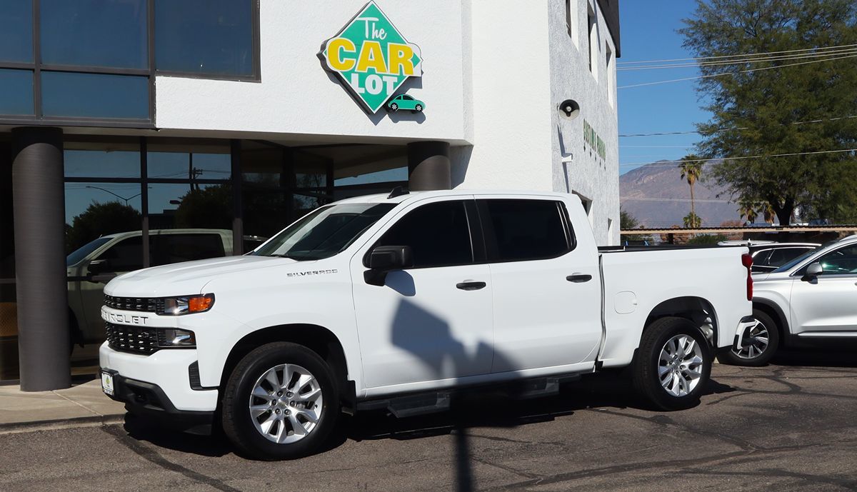 2022 Chevrolet Silverado 1500 Custom photo 3
