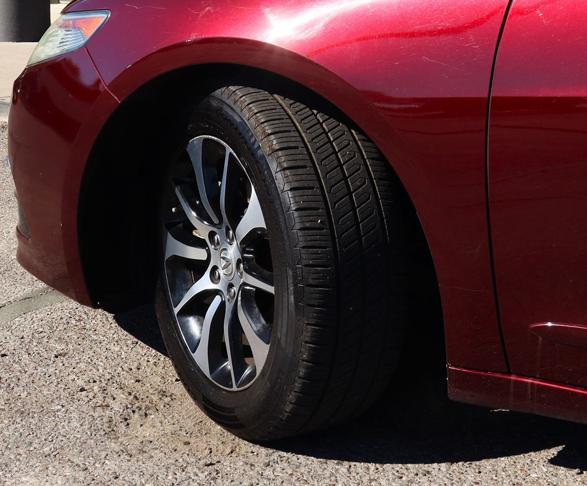 2015 Acura TLX Technology photo 2