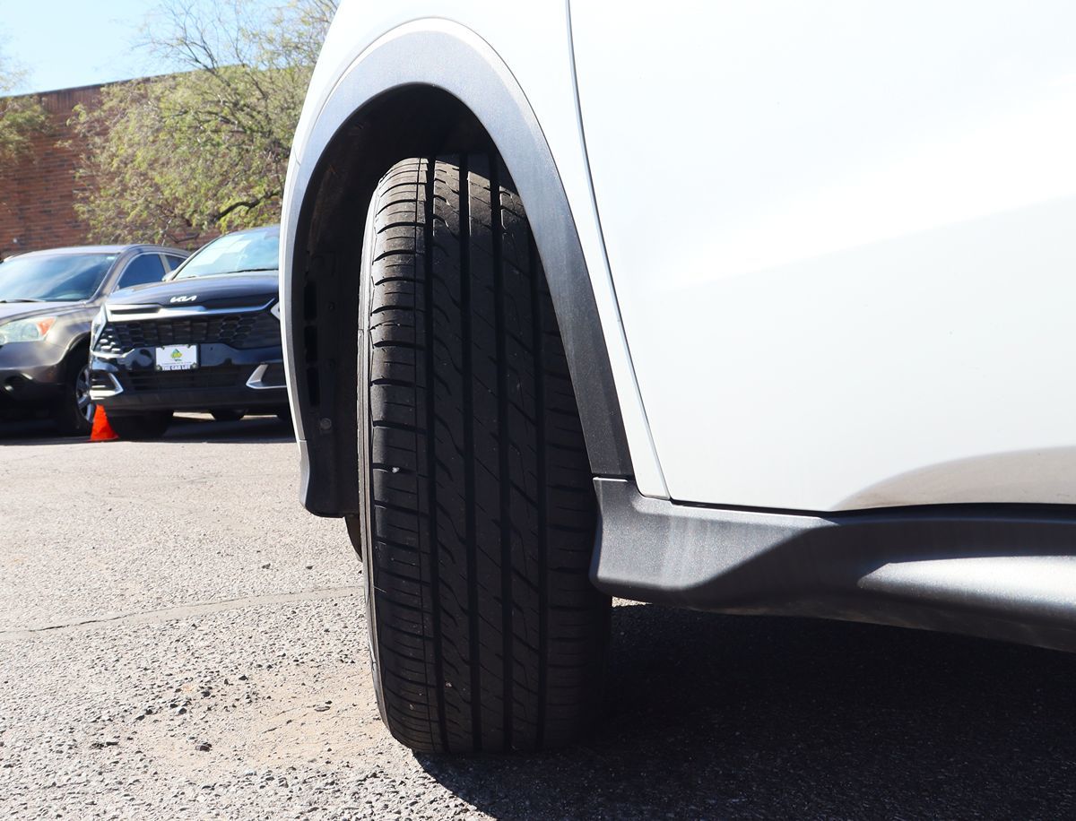 2021 Honda HR-V LX photo 2