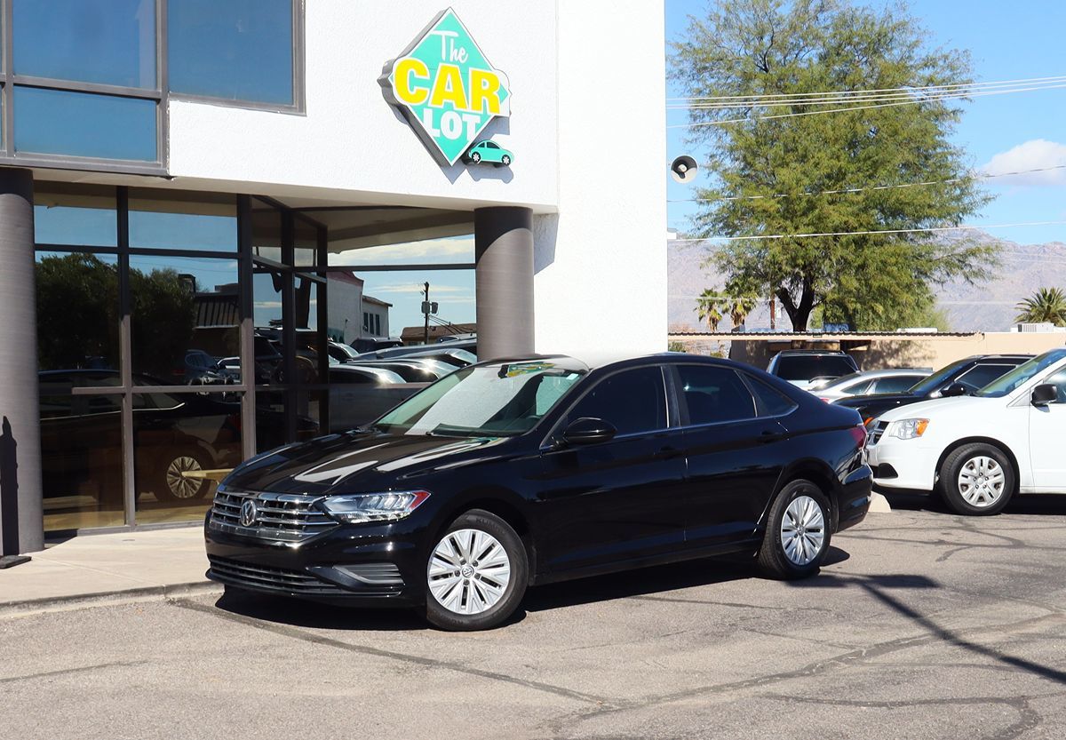 2019 Volkswagen Jetta SE R-Line photo 3