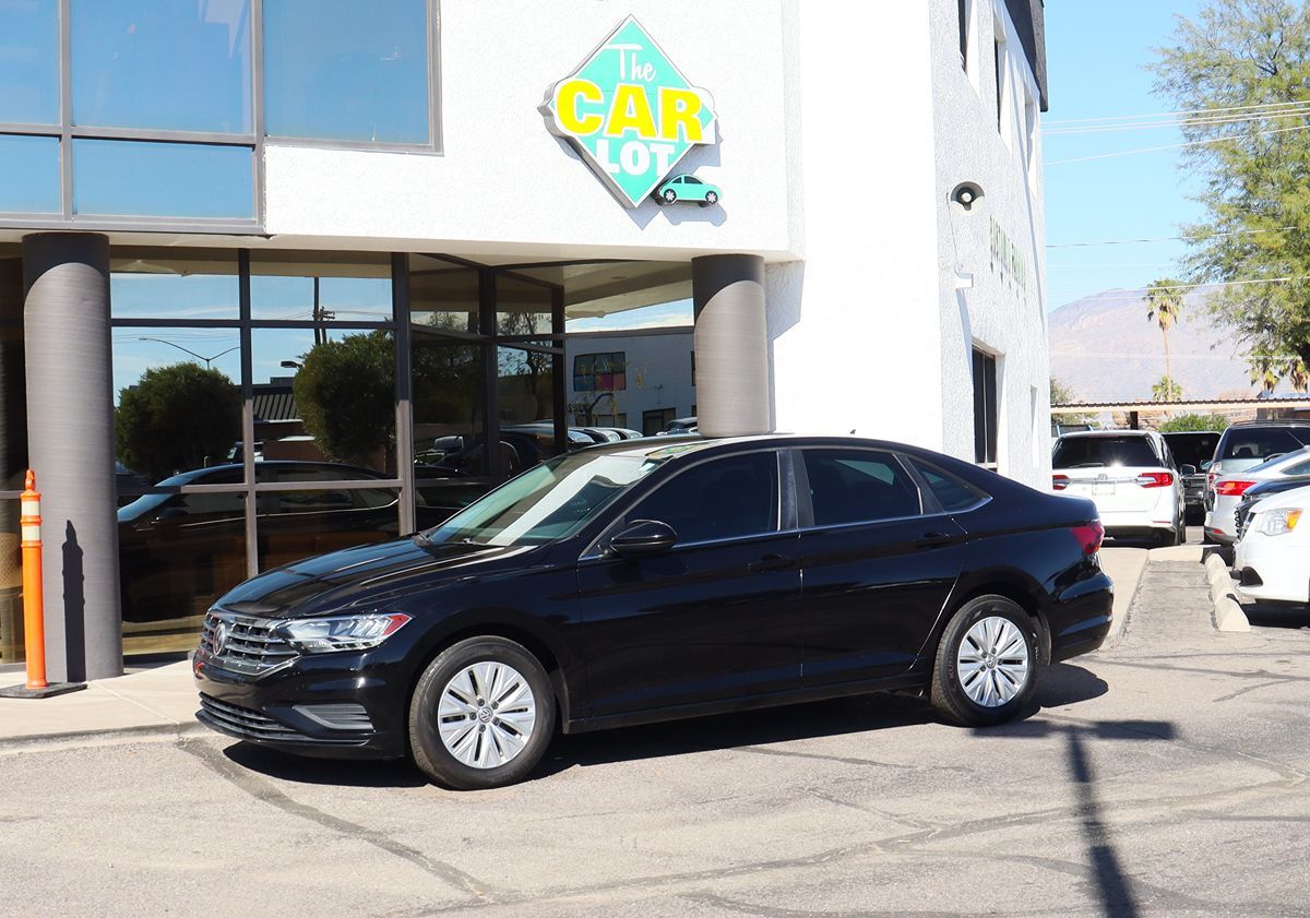 2019 Volkswagen Jetta SE R-Line photo 4