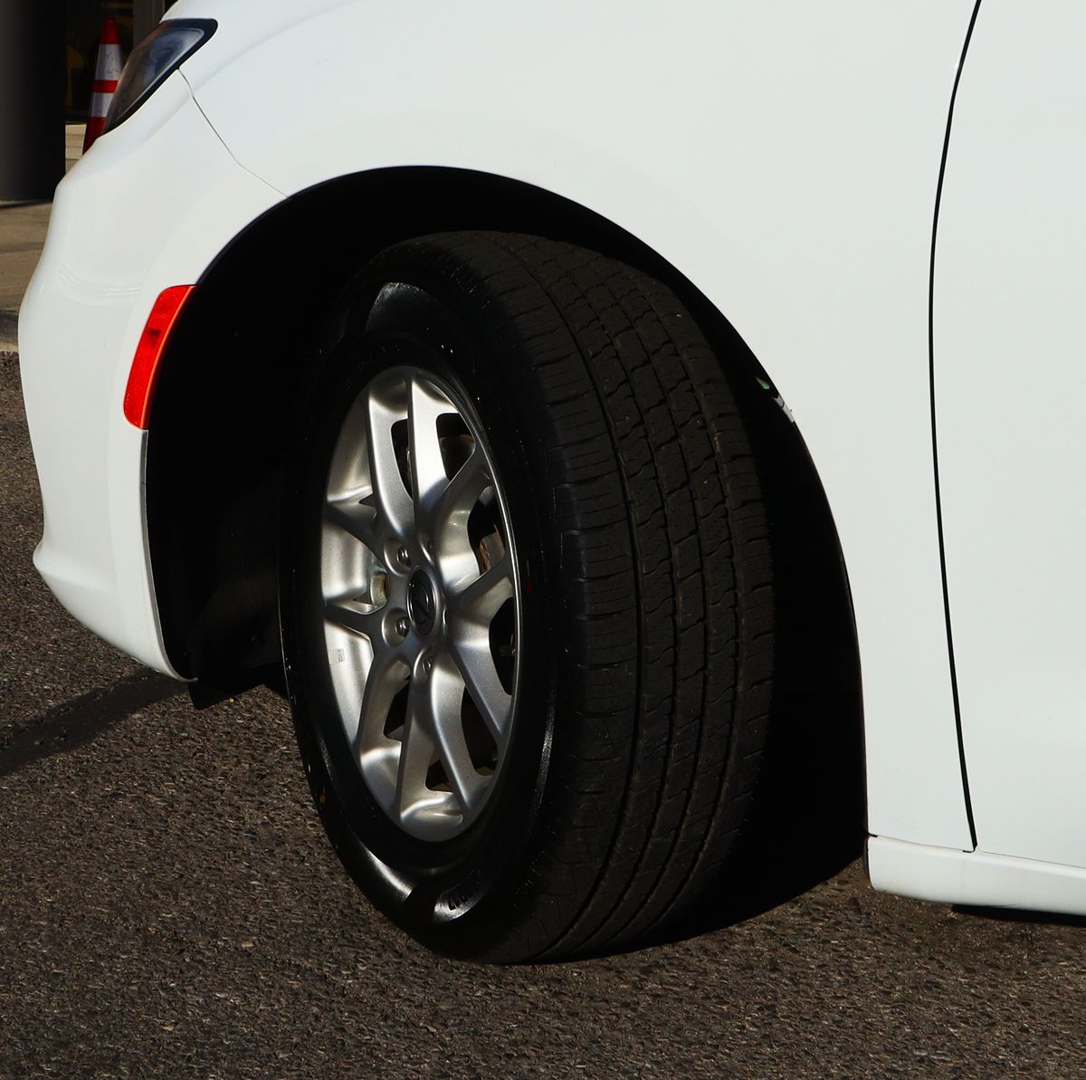 2023 Chrysler Pacifica Touring L - Photo 5