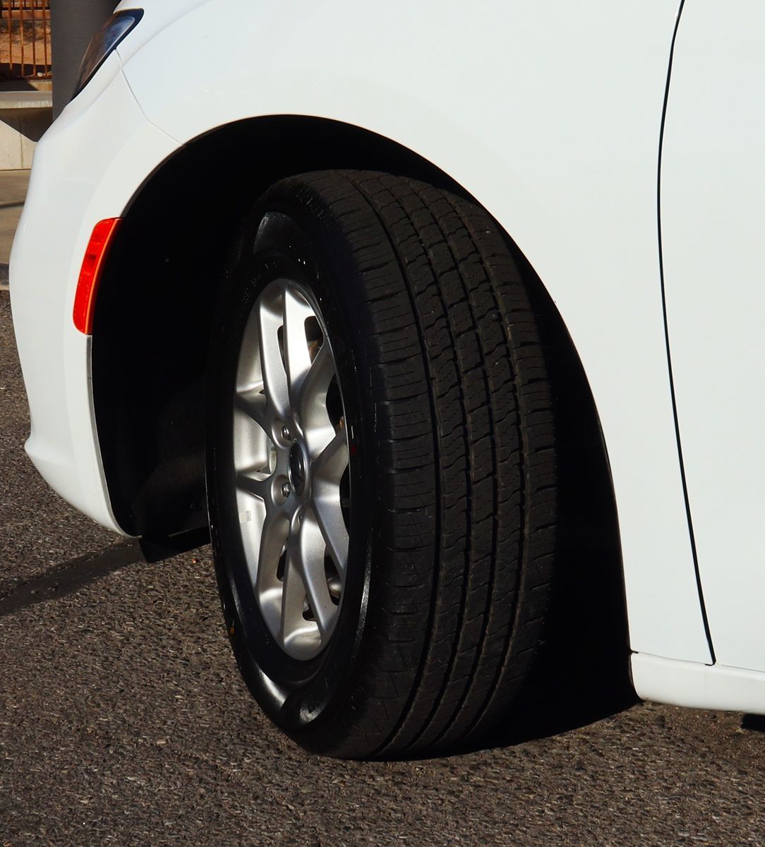 2023 Chrysler Pacifica Touring L - Photo 6