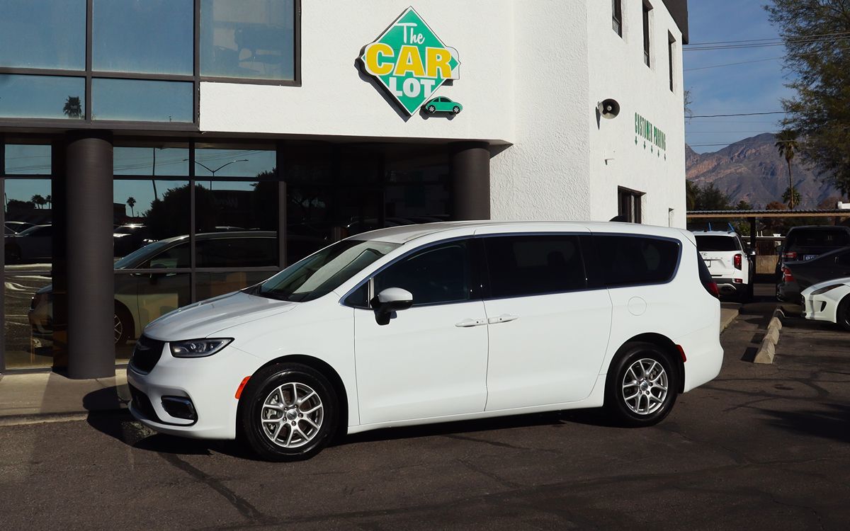 2023 Chrysler Pacifica Touring L - Photo 7