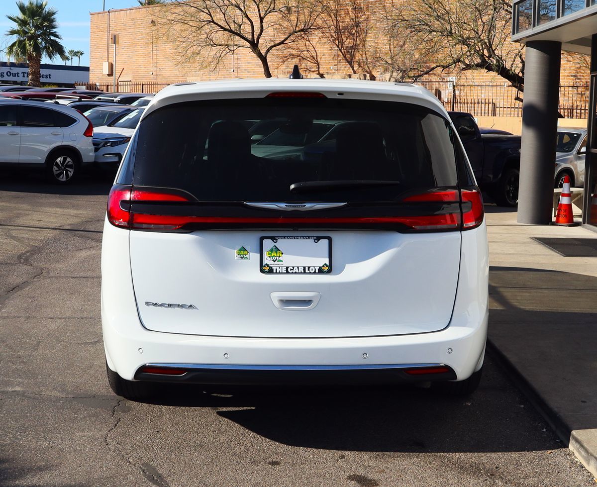 2023 Chrysler Pacifica Touring L - Photo 11
